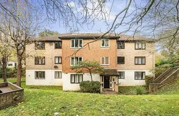 Hendon London Exclusive Rental